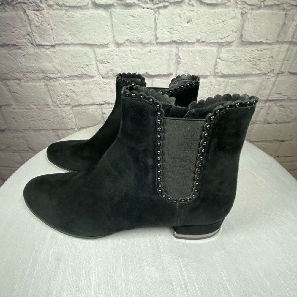 Vaneli Aska Black Chelsea Boot Size 9N